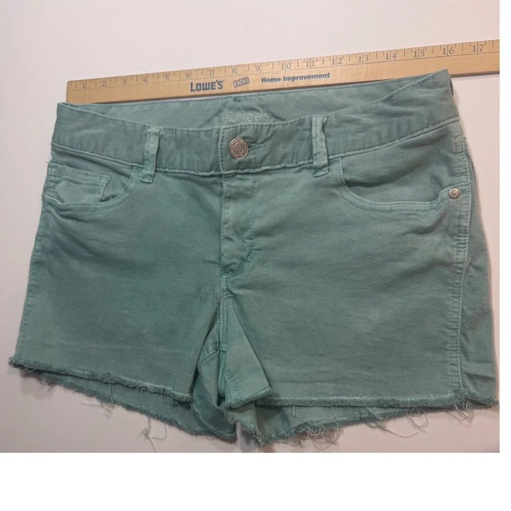 Maurices‎ Mint Green Denim Shorts Raw Hem Stretch Y2K Size 11/12